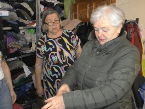 Одяг для переселенців: хаб «Ми Донеччина» отримав допомогу від «Янголів спасіння»