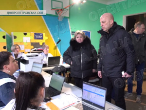 Десятки тисяч врятованих життів. Про роботу транзитних центрів на Харківщині і Дніпропетровщині