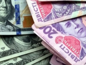 НБУ зафіксував офіційний курс долара на новому рівні 