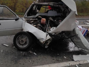 При лобовом столкновении в Донецкой области погибли оба водителя