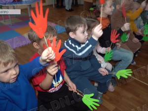 Правила безпеки через гру: поліцейські провели заняття для найменших покровчан