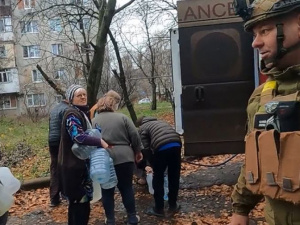 Час новин. «Білі янголи» допомагають евакуюватися та доставляють гуманітарні вантажі в гарячі точки Донеччини