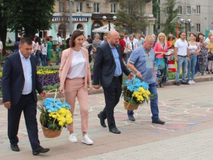 В День Конституции в Покровске состоялся торжественный митинг