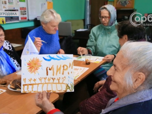 У Новогродівці поважних панянок навчали малювати кавою