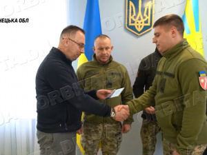 Подяка за відвагу: до Дня ЗСУ Сергій Добряк вручив нагороди захисникам Покровського напрямку