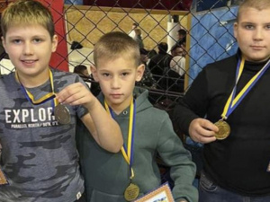 Юні спортсмени з Покровська здобули перемогу на турнірі з ММА