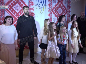 Розквітають нові таланти: Покровська музична школа порадувала концертом у Дніпрі