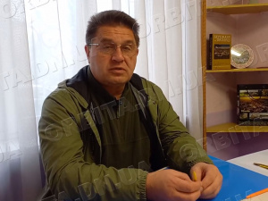 Небо всіяне дронами: 2000 мирноградців змушені жити у підвалах