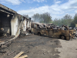 Знову під ворожим ударом: ворог атакував Добропілля дронами