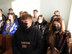 На практику – в суд: студенты ДонНТУ побывали на слушании дела о долгах «Краснолиманской»