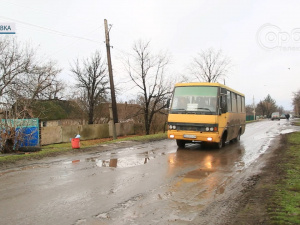 Від негоди постраждали не тільки мережі: у Лисівці відновлюють електрику та аварійну ділянку дороги