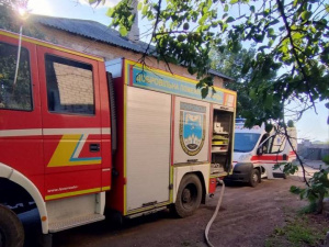 Покровські добровольці-рятувальники ліквідували пожежу в багатоквартирному будинку