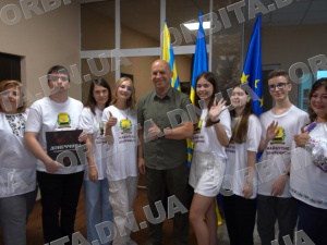 Нагороди за 200 балів на НМТ: очільник області відзначив кращих випускників Донеччини