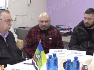 Із вдячністю за подвиг: добропільські можновладці зустрілись із захисниками та їх сім’ями