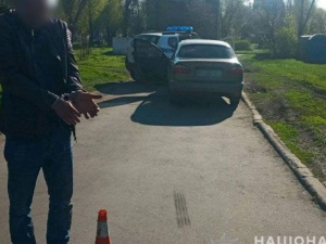 У Добропіллі п'яний водій наїхав на поліцейського