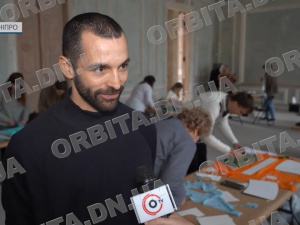 Тканина, що пам’ятає: історію покровської фабрики «Веселка» творчо реконструювали