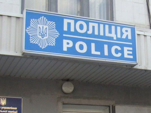 Поліцейські Покровська притягують до відповідальності чоловіка, який обікрав місцевий кіоск