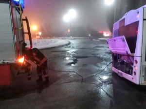 Покровские спасатели дважды помогали автобусам выехать на дорогу