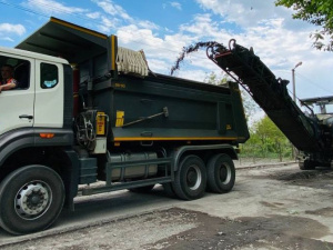 Нарешті стартували! З вулиці Роздольна розпочався довгоочікуваний ремонт покровських доріг