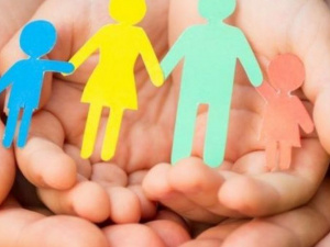 Зеленский подписал указ о повышении помощи сиротам и упрощении процедуры усыновления