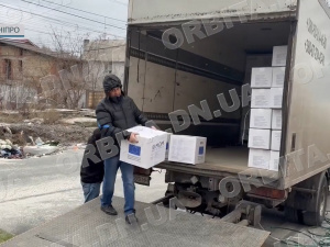 Підтримка вразливих категорій: у хабі «Ми – Донеччина» видають гігієнічні набори від МОМ