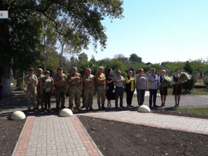 Час новин. У Покровську та Добропіллі вшанували пам'ять героїв, які поклали своє життя в боротьбі за незалежність України