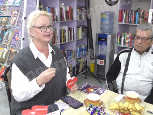 Любов допомагає жити: терапевтична зустріч для ВПО у покровській бібліотеці