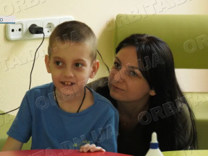 Веселе свято: покровські діти і мами розважались на заході до Дня матері