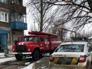 У Мирнограді поліцейські врятували від пожежі подружжя