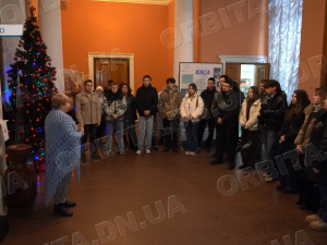 Їхній подвиг живе в серцях: молодь Донеччини вшанувала пам’ять Героїв Крут