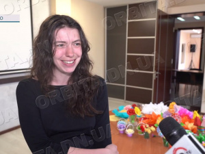 Маленький Покровськ у Дніпрі: британська науковиця досліджує культуру громади у релокації