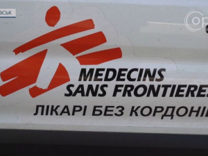 «Лікарі без кордонів» привезли для покровських укриттів ковдри та біотуалети