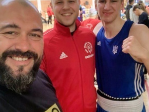 Боксер з Покровська Максим Наумов виграв турнір в Угорщині
