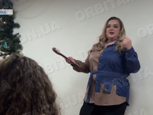 Від мікрофона до пряжі: нове захоплення співачки Дар’ї Рябовол