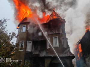 Масштабну пожежу в Покровську ліквідували співробітники ДСНС