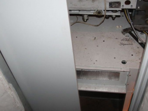 В Покровске меняют аварийные лифты