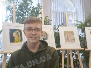 Через очі до душі: Богдан Лебедєв з Мирнограда презентував свою першу виставку портретів