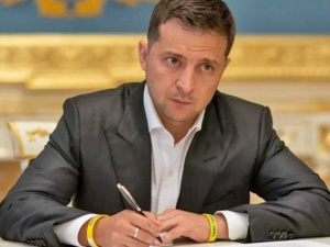 Глава держави підписав закони щодо пільгового розмитнення автомобілів з європейськими номерами