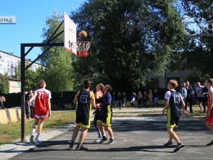У Мирнограді відбувся турнір із стрітболу пам'яті директора ДЮСШ Миколи Шевченка