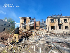 Одна людина загинула, троє поранених: у Новодонецькій громаді почастішали обстріли