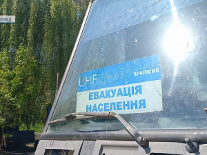 Тут біль, і надія: транзитний пункт у Павлограді щодня приймає евакуйованих