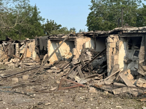 Скинуті на Мирноград авіабомби та спрямовані на цивільних 35 БпЛА: у поліції повідомили про обстріли Донеччини 5 червня