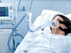 У ковідних медзакладах Донеччини пацієнтами зайнято 35% ліжок