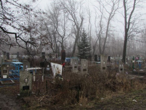 На одном из кладбищ Покровска обнаружен труп мужчины (обновлено)