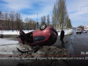 На перехресті вулиць Захисників України та Володимирська сталася ДТП