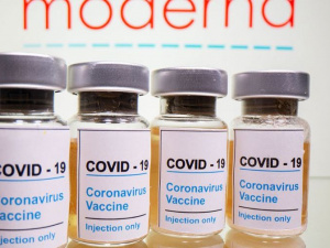Україна отримала 2 мільйони доз вакцини Moderna