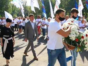 В Мирнограде активисты партии «Порядок» провели митинг памяти и поздравили участников боевых действий