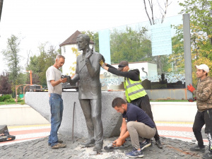 Пам’ятник Леонтовичу з Покровська переїде до Вінниці, а Шевченку – до Дніпра