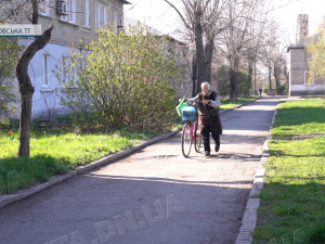 Родинське без перемир’я: гарячі обіди, евакуація, підтримка комунальників та влади