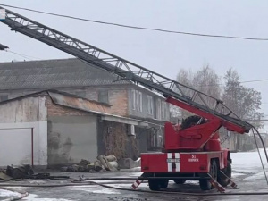 Обійшлося без жертв: рятувальники Мирнограда вранці гасили пожежу